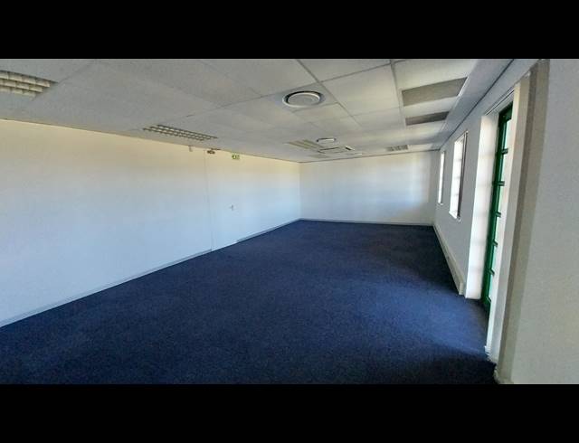 1,029M² OFFICE TO LET IN CLAREMONT